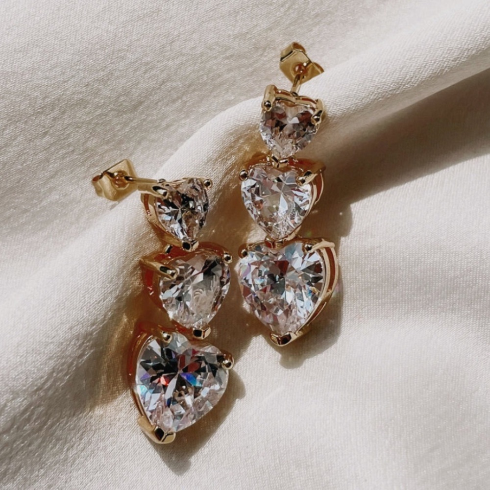 BRAND NEW! Hey Maeve Love Spell Earrings in Clear